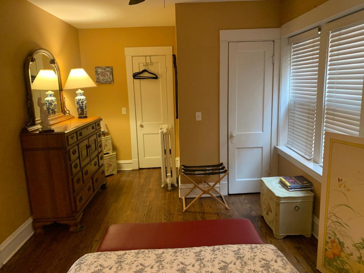 Oak Park Beauties - Tree Lined Streets - Walkable Διαμέρισμα Εξωτερικό φωτογραφία